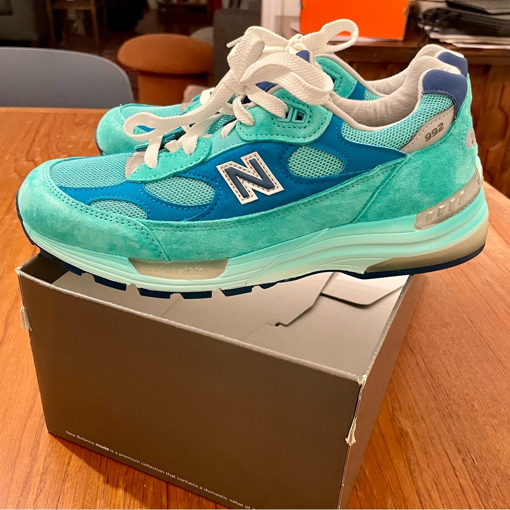 NWT!  Men’s teal New Balance 992!  Size 8